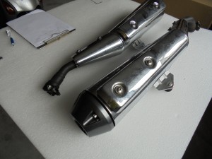 ＧＳＲ250　サイレンサー　上 (3)